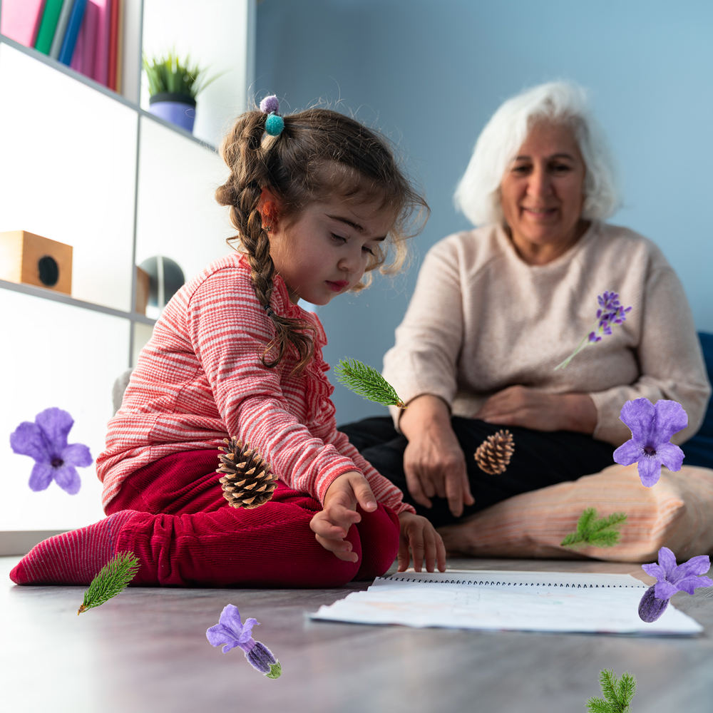 Lysol® Limpiador Desinfectante Multiusos tiene para ti los NUEVOS aromas Pino y Lavanda.