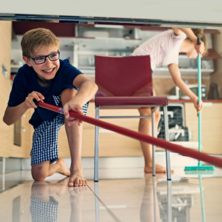 ¿Cómo hacer que tus hijos adolescentes ayuden en las tareas de la casa?